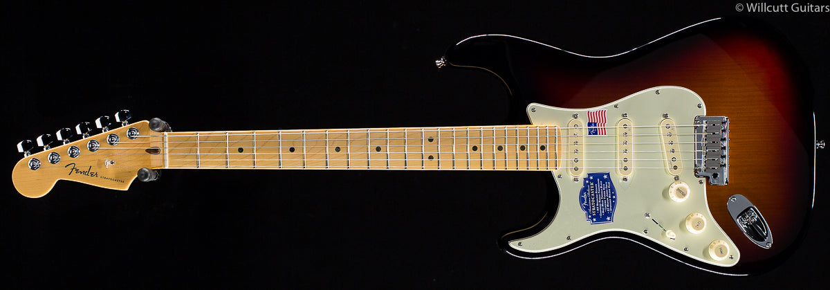 Fender American Deluxe Stratocaster® 3-Color Sunburst Lefty