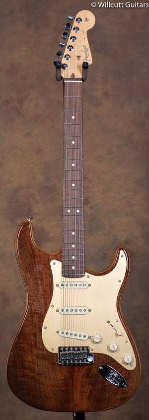 FENDER AMERICAN CUSTOM LTD. WALNUT ROASTED STRATOCASTER