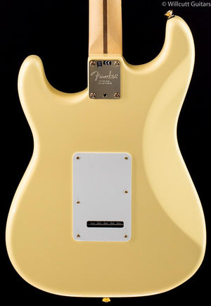 fender-limited-edition-american-professional-strat-vintage-white-gold-hardware-018