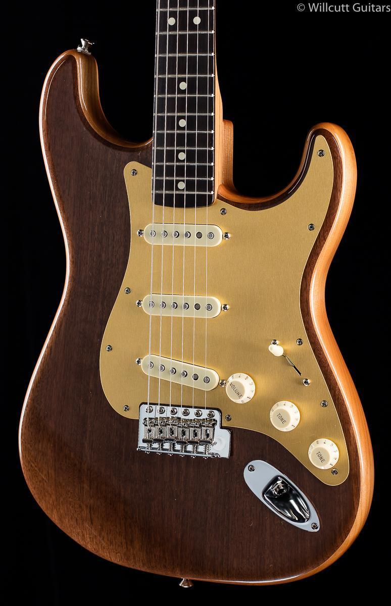 Fender American Custom Ltd. Walnut Roasted Stratocaster (926 