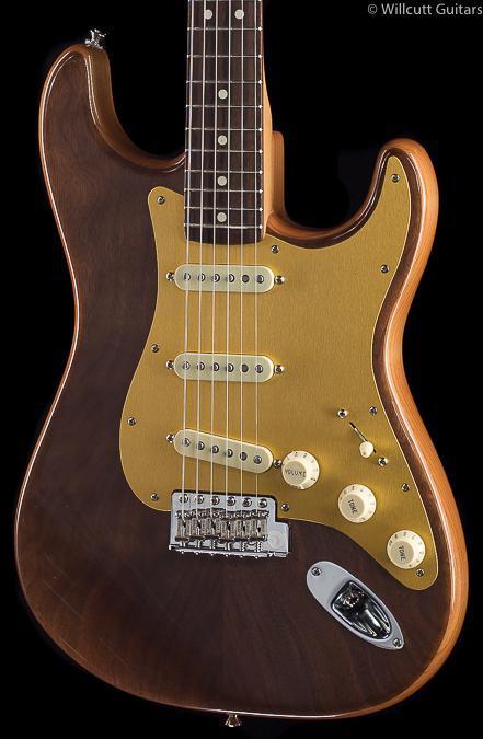 Fender American Custom Ltd. Walnut Roasted Stratocaster (942