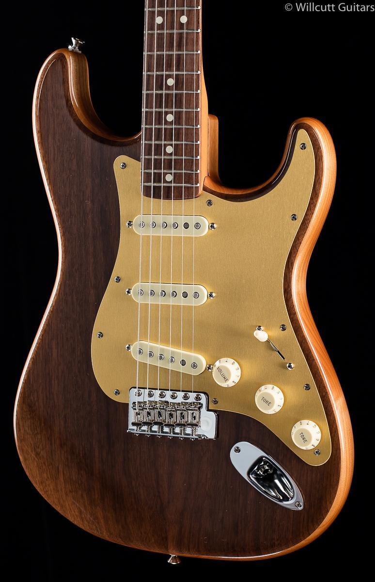fender-american-custom-ltd-walnut-roasted-stratocaster-947
