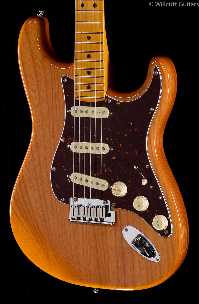 Fender American Ultra Stratocaster Aged Natural