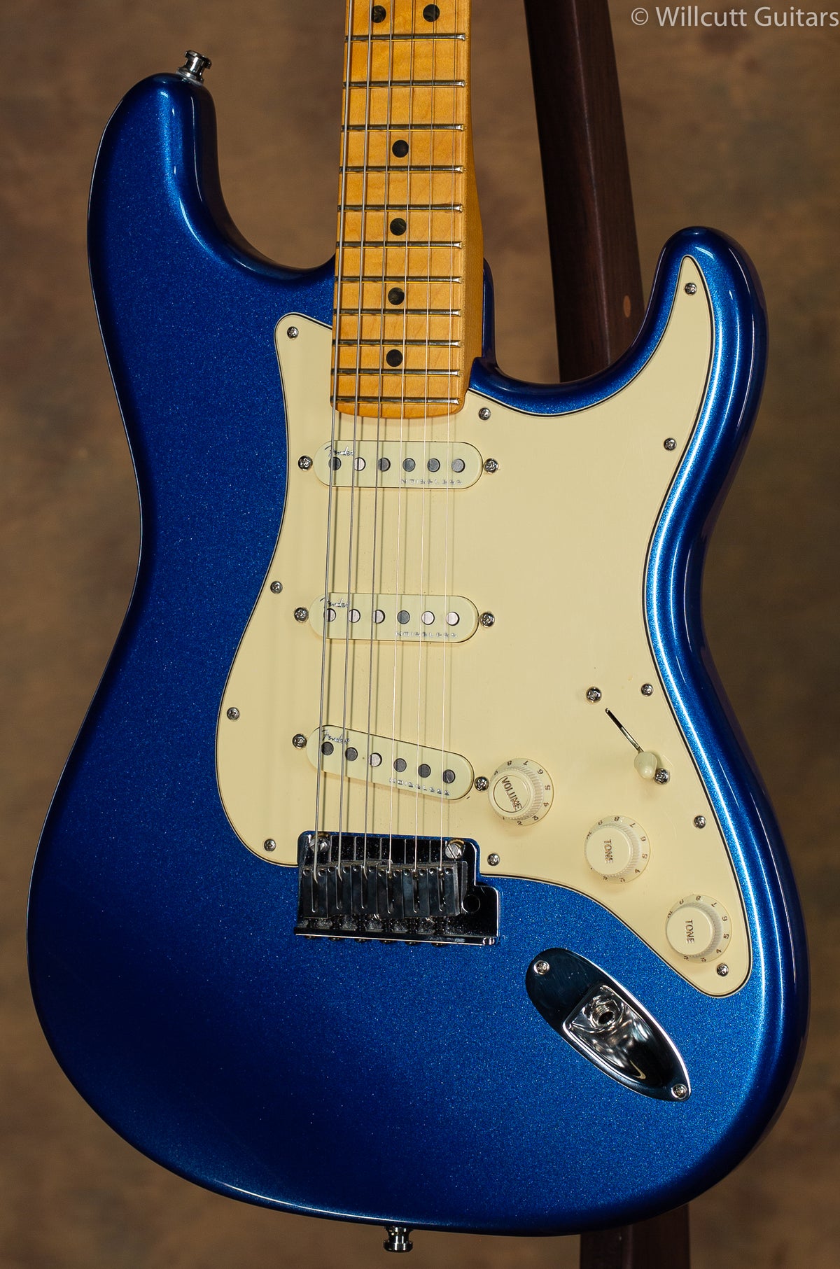 Fender American Ultra Stratocaster Cobra Blue Maple USED