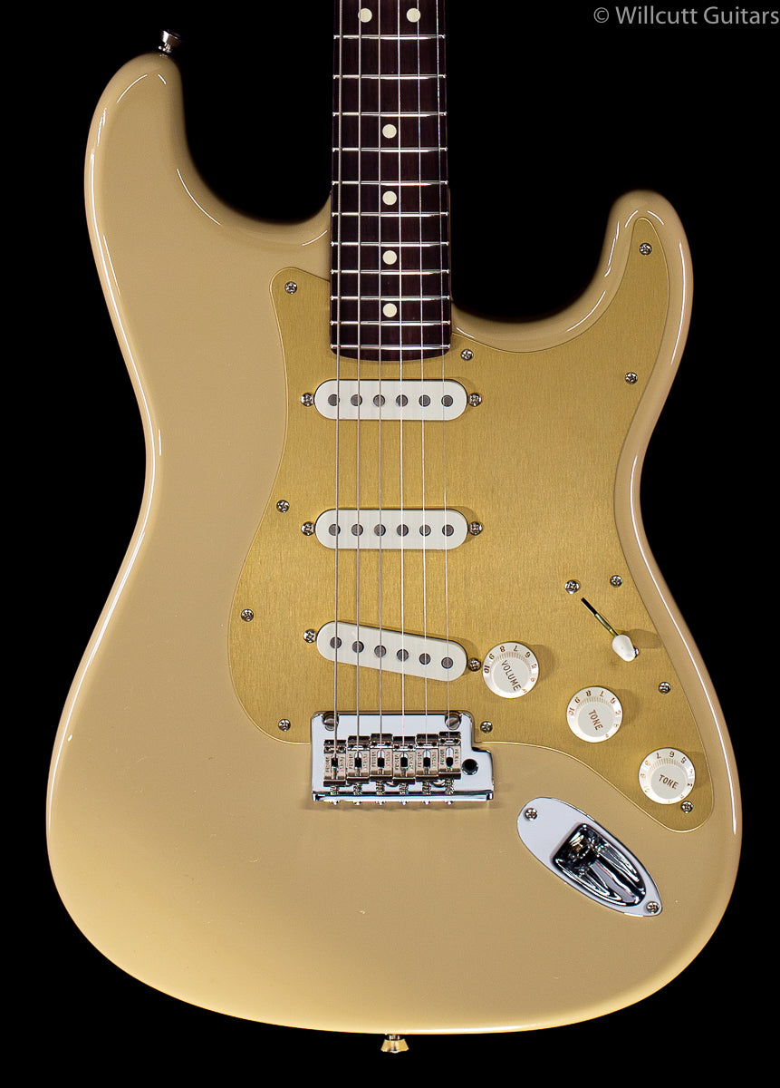 Fender Limited Edition American Professional Stratocaster Rosewood Neck Desert Sand