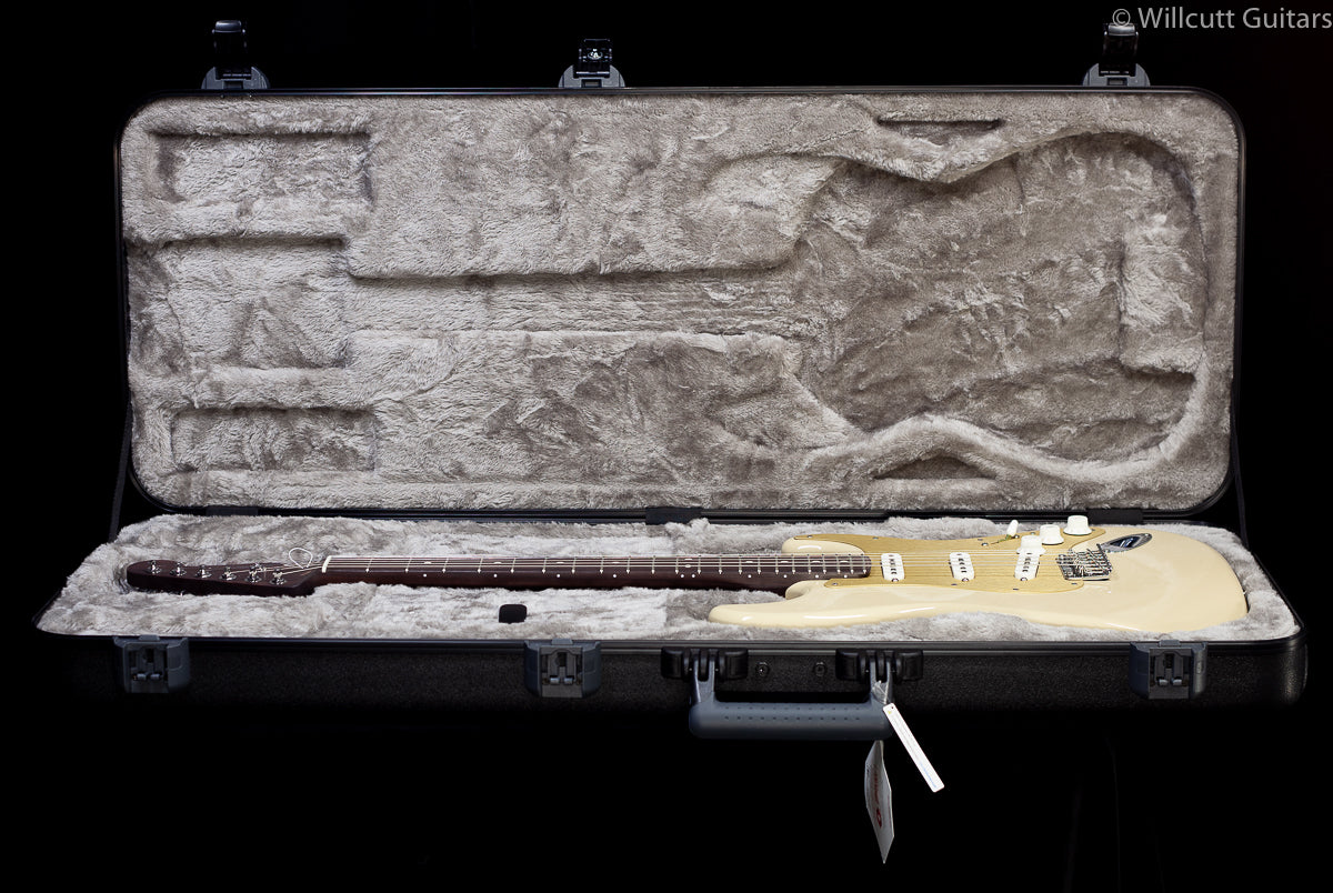 Fender Limited Edition American Professional Stratocaster Rosewood Neck Desert Sand