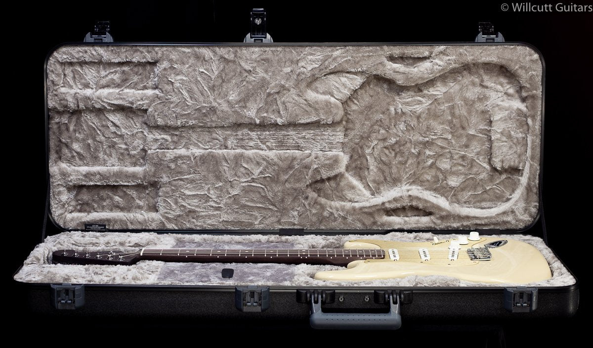 Fender Limited Edition American Professional Stratocaster Rosewood Neck Desert Sand