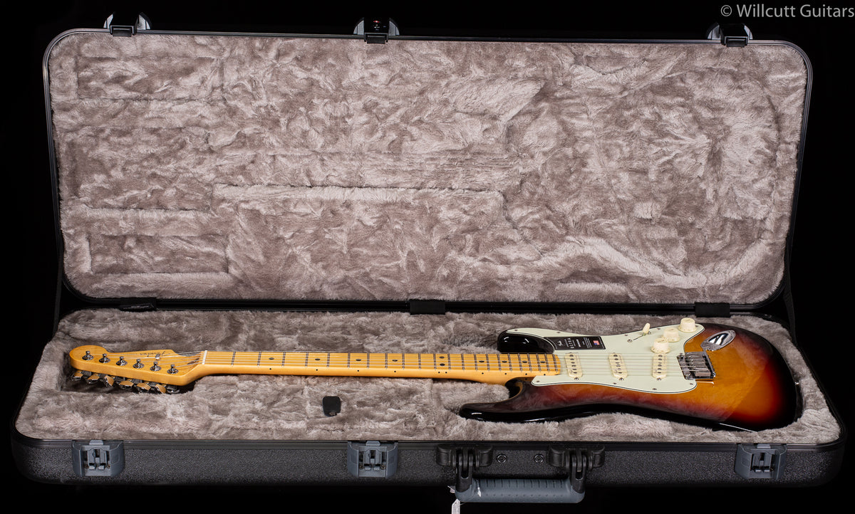 Fender American Ultra Stratocaster Maple Fingerboard Ultraburst (695)