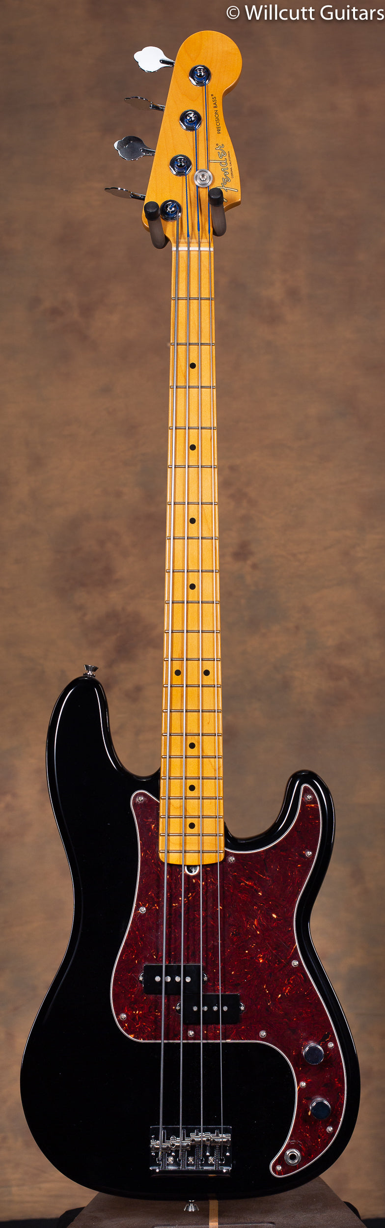 FENDER　Maple,　Professional　Black　Fender　American　Bass,　II　Precision　【小物プレゼント】