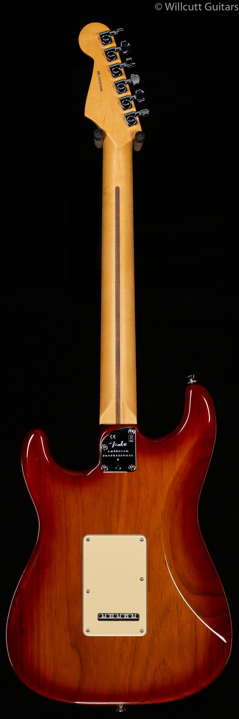 Fender American Professional II Stratocaster® HSS, Maple Fingerboard, Sienna Sunburst