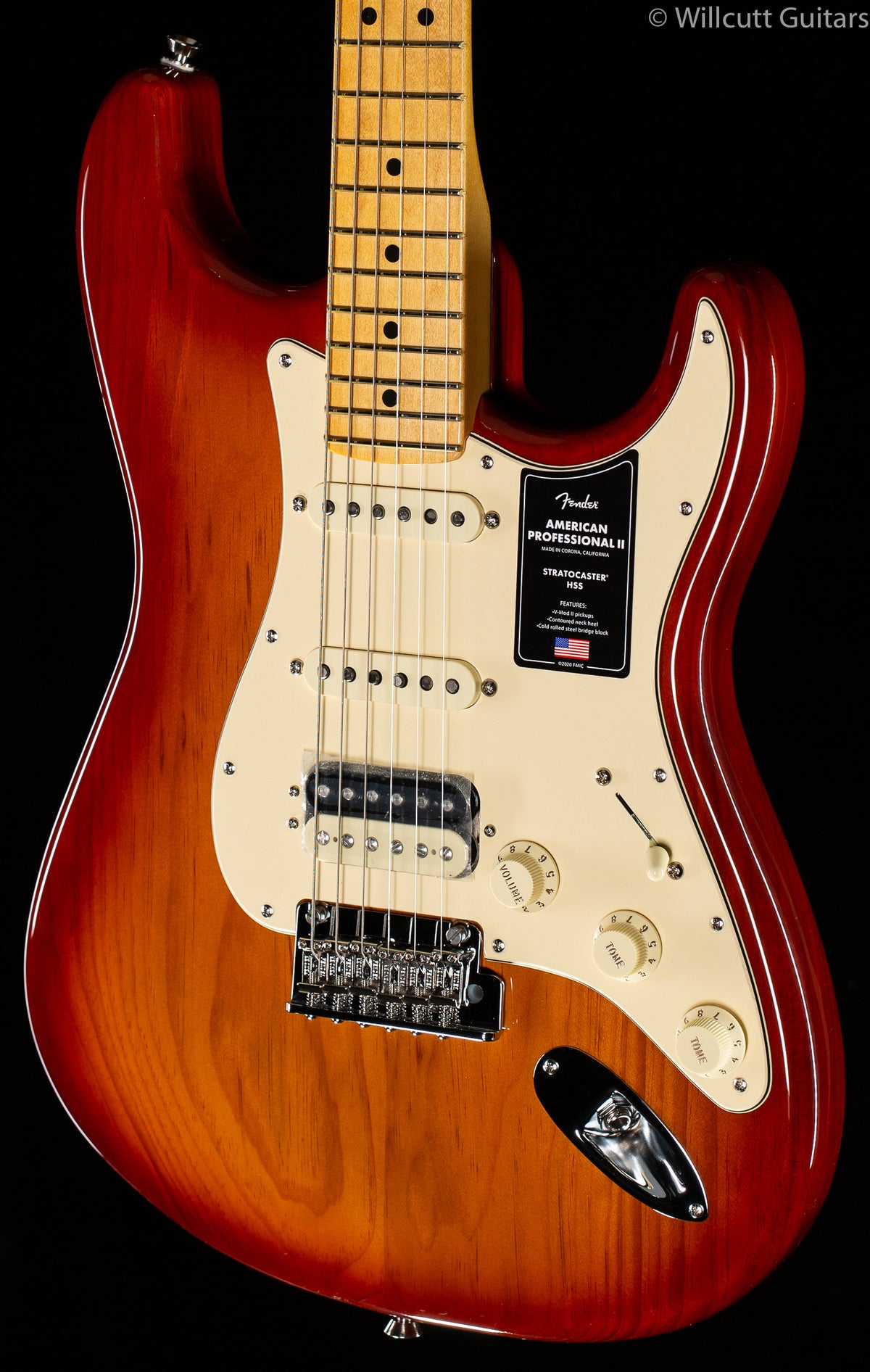Fender American Professional II Stratocaster® HSS, Maple Fingerboard, Sienna Sunburst