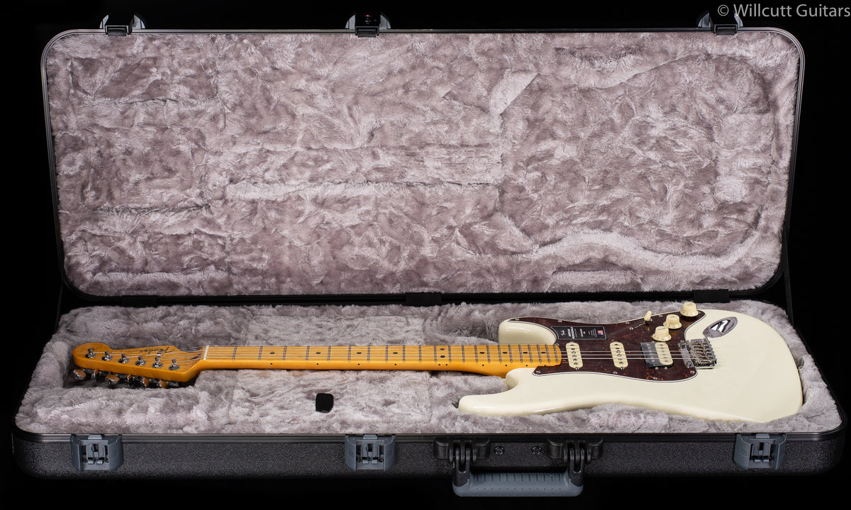 Fender American Professional II Stratocaster® HSS, Maple Fingerboard, Olympic White