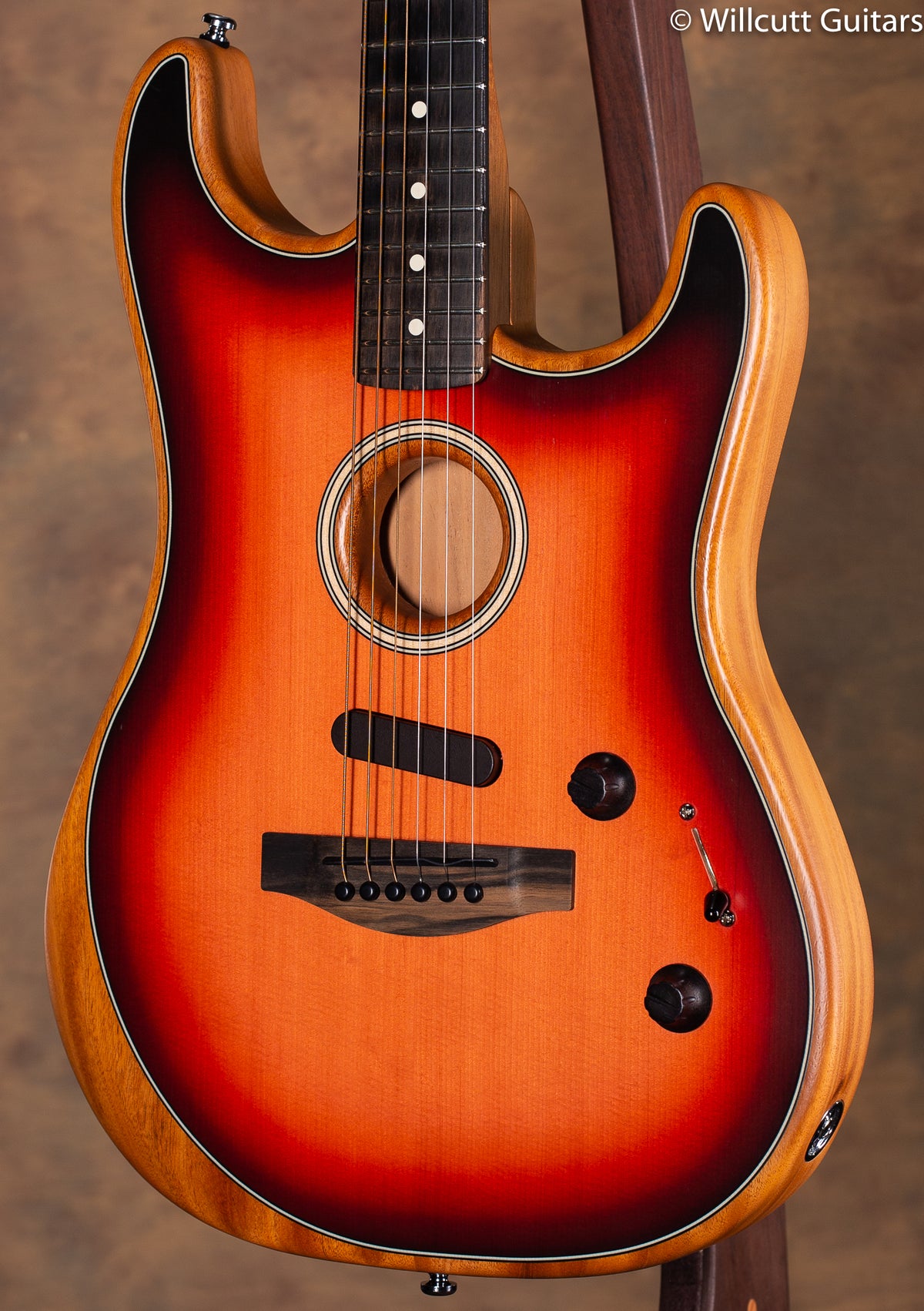 Fender American Acoustasonic Stratocaster 3 Tone Sunburst USED