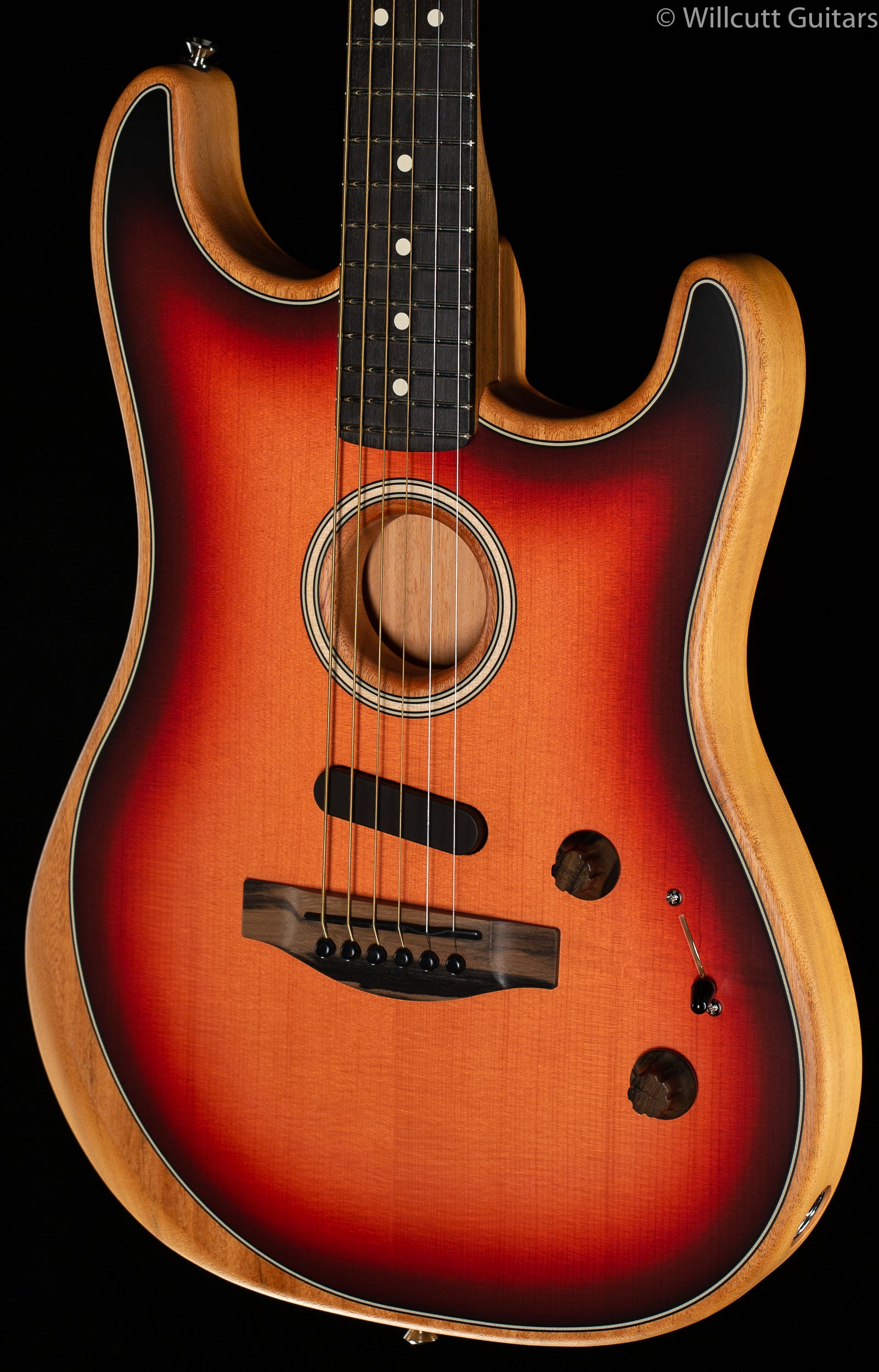 Fender American Acoustasonic Stratocaster 3-Tone Sunburst