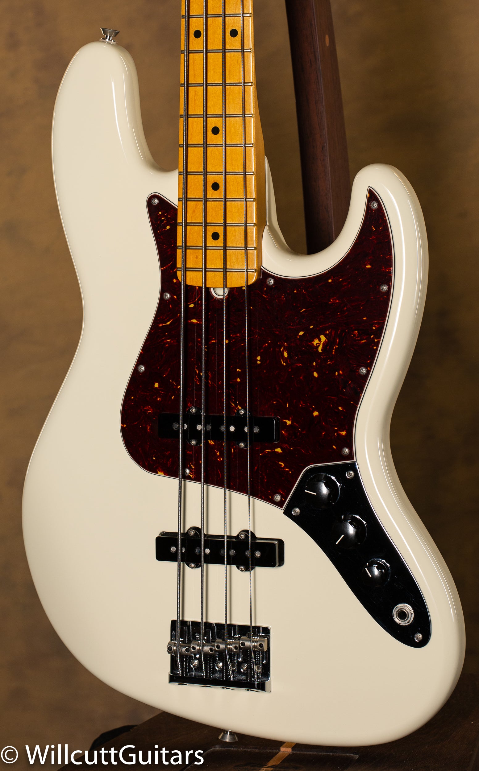 Fender American Professional II Jazz Bass Olympic White Maple Fingerbo -  Willcutt Guitars