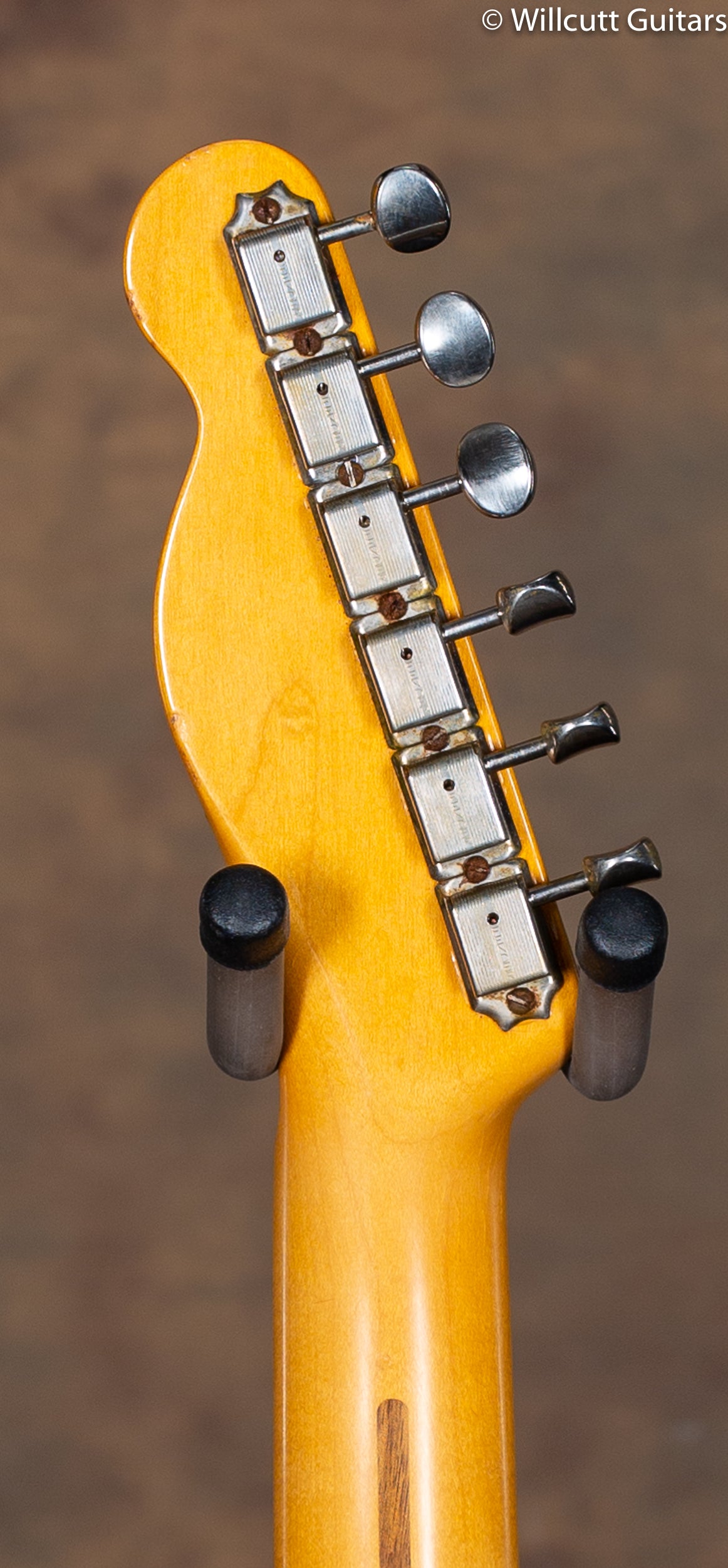 Fender 70th Anniversary Broadcaster Blackguard Blonde Maple Fingerboard Underwood Aged