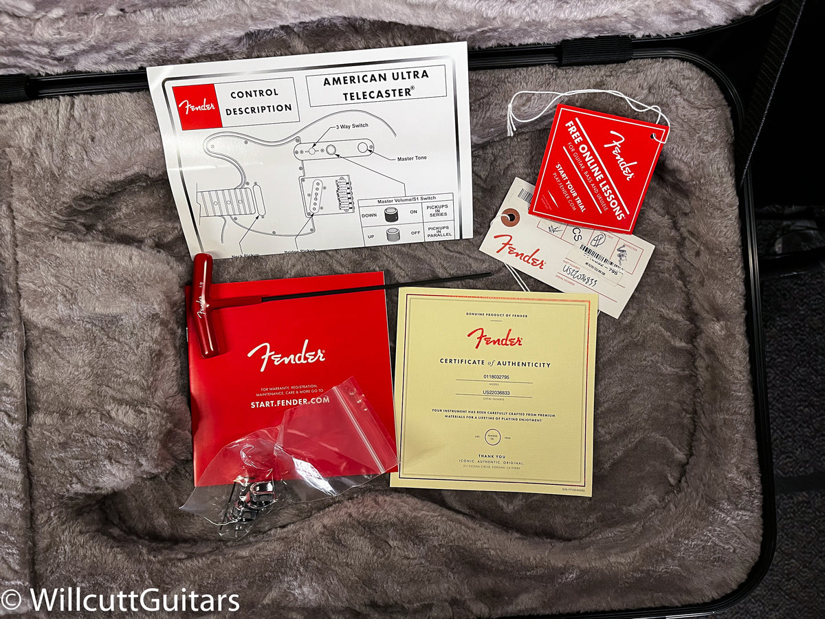 Fender American Ultra Telecaster Maple Fingerboard Cobra Blue (833)