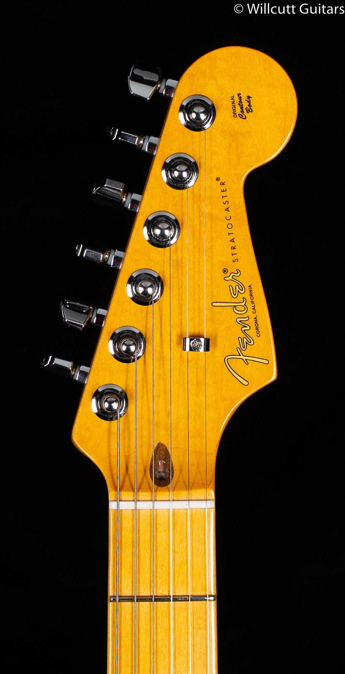 Fender Limited Edition American Professional II Stratocaster HSS Shell Pink (450)