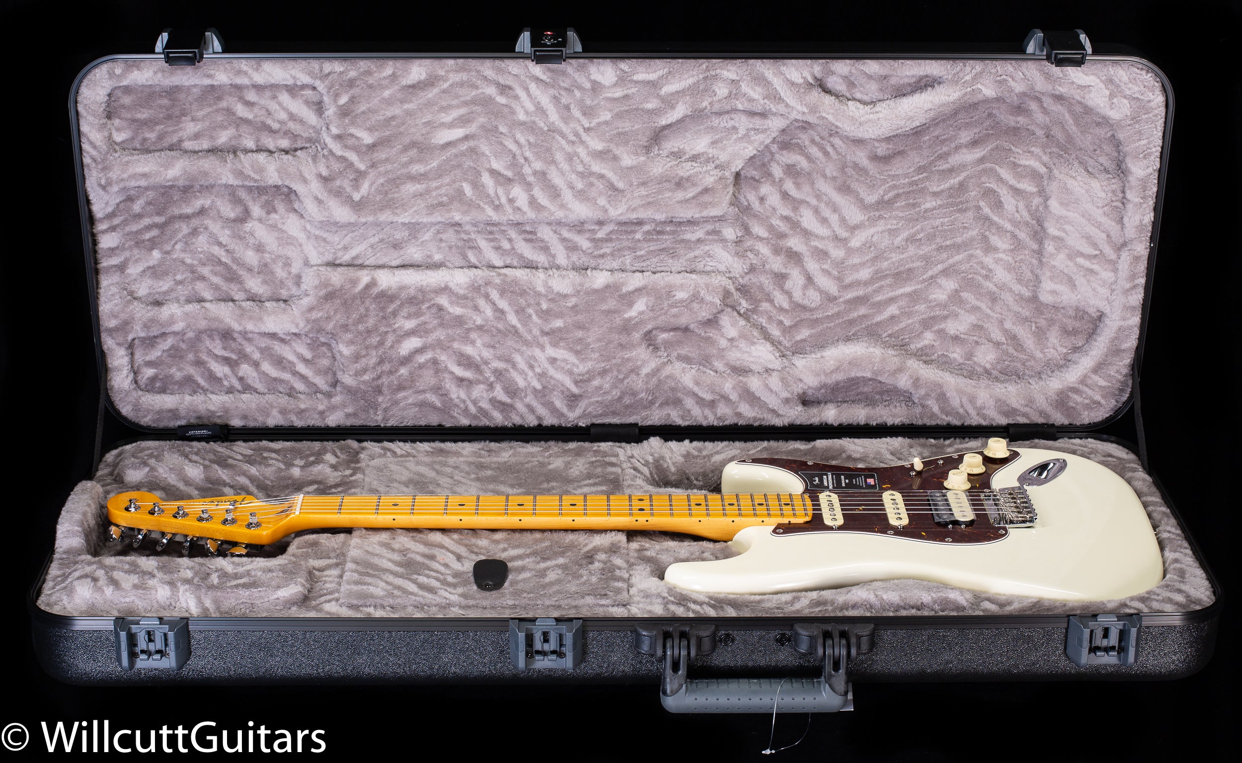 Fender American Professional II Stratocaster HSS Maple Fingerboard 