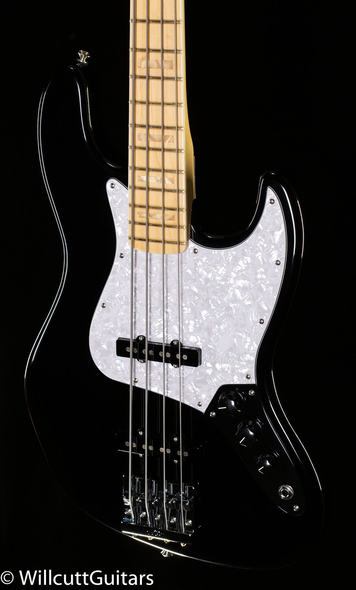 Fender U.S.A. Geddy Lee Jazz Bass Maple Fingerboard Black (108)