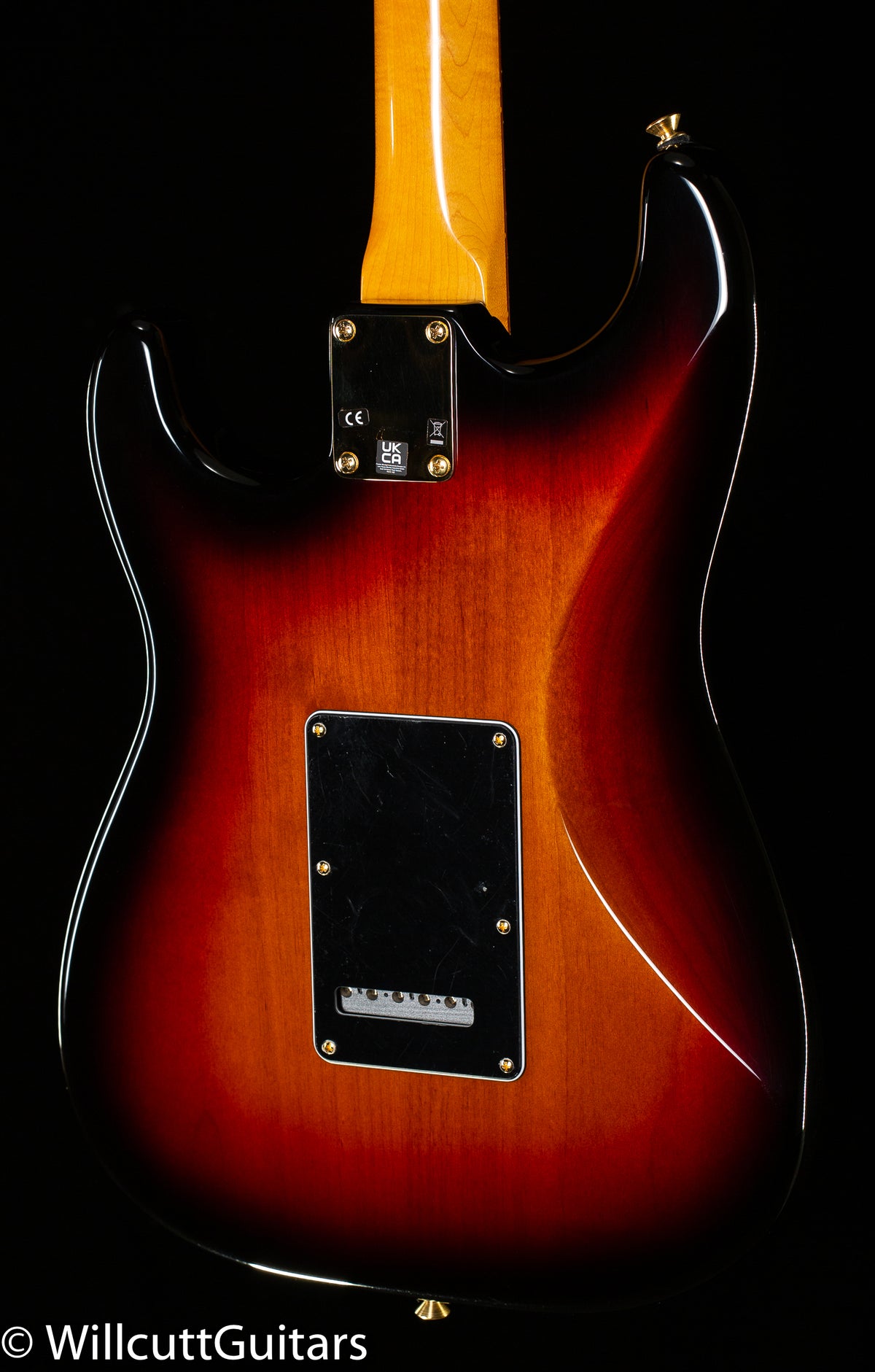 Fender Stevie Ray Vaughan Stratocaster, Pau Ferro Fingerboard, 3-Color Sunburst (715)
