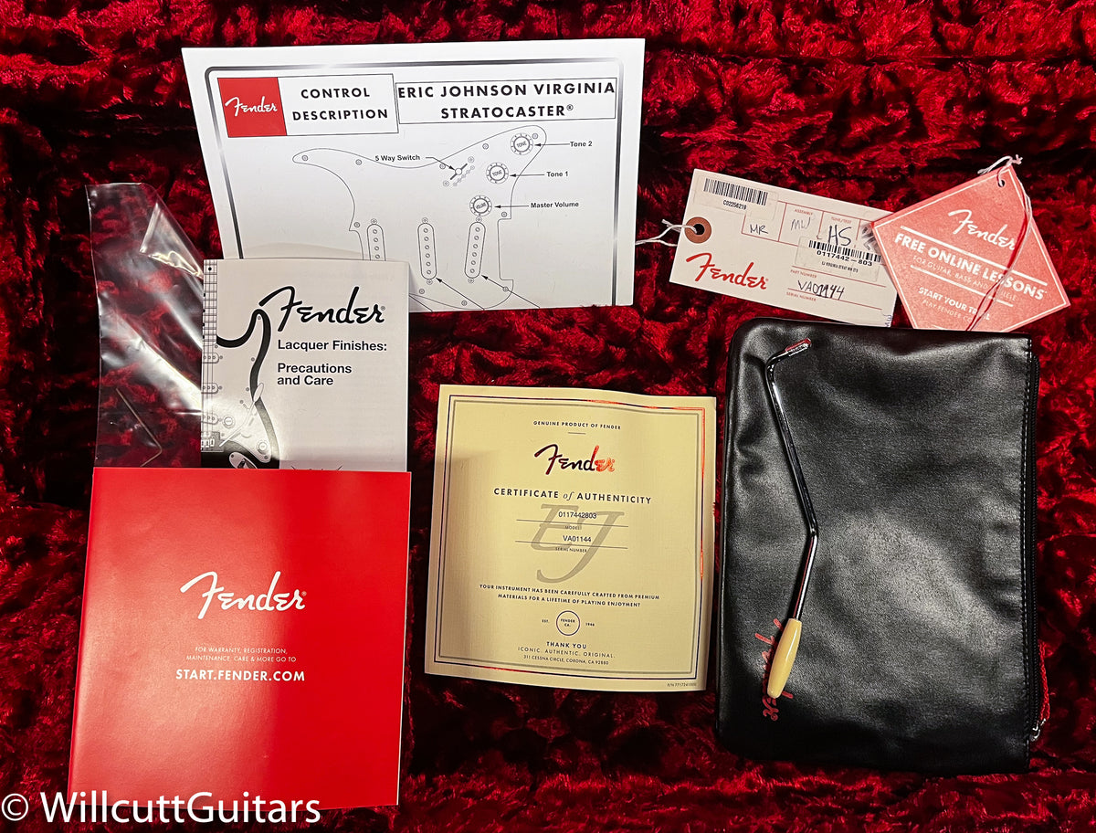 Fender Stories Collection Eric Johnson 1954 “Virginia” Stratocaster 2-Color Sunburst (144)