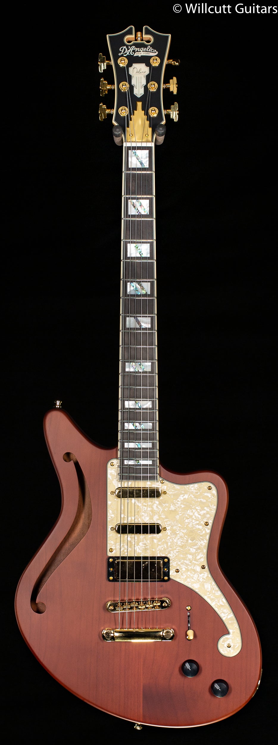 D&#39;Angelico DELUXE BEDFORD SH LE MATTE WALNUT