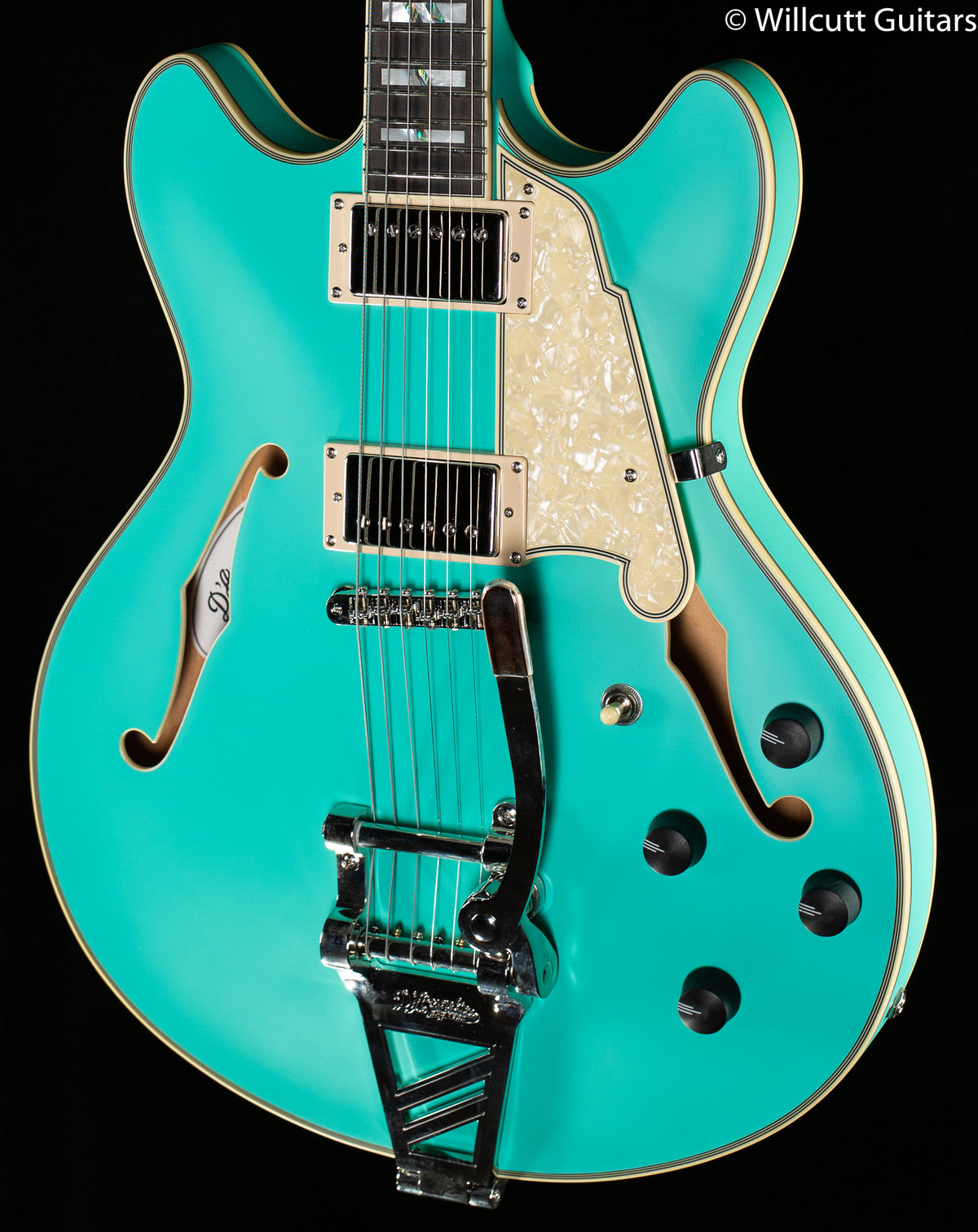 D&#39;Angelico Deluxe DC Limited Edition Matte Surf Green