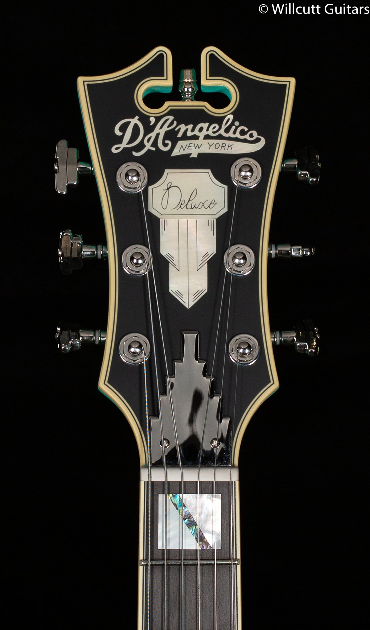 D&#39;Angelico Deluxe DC Limited Edition Matte Surf Green