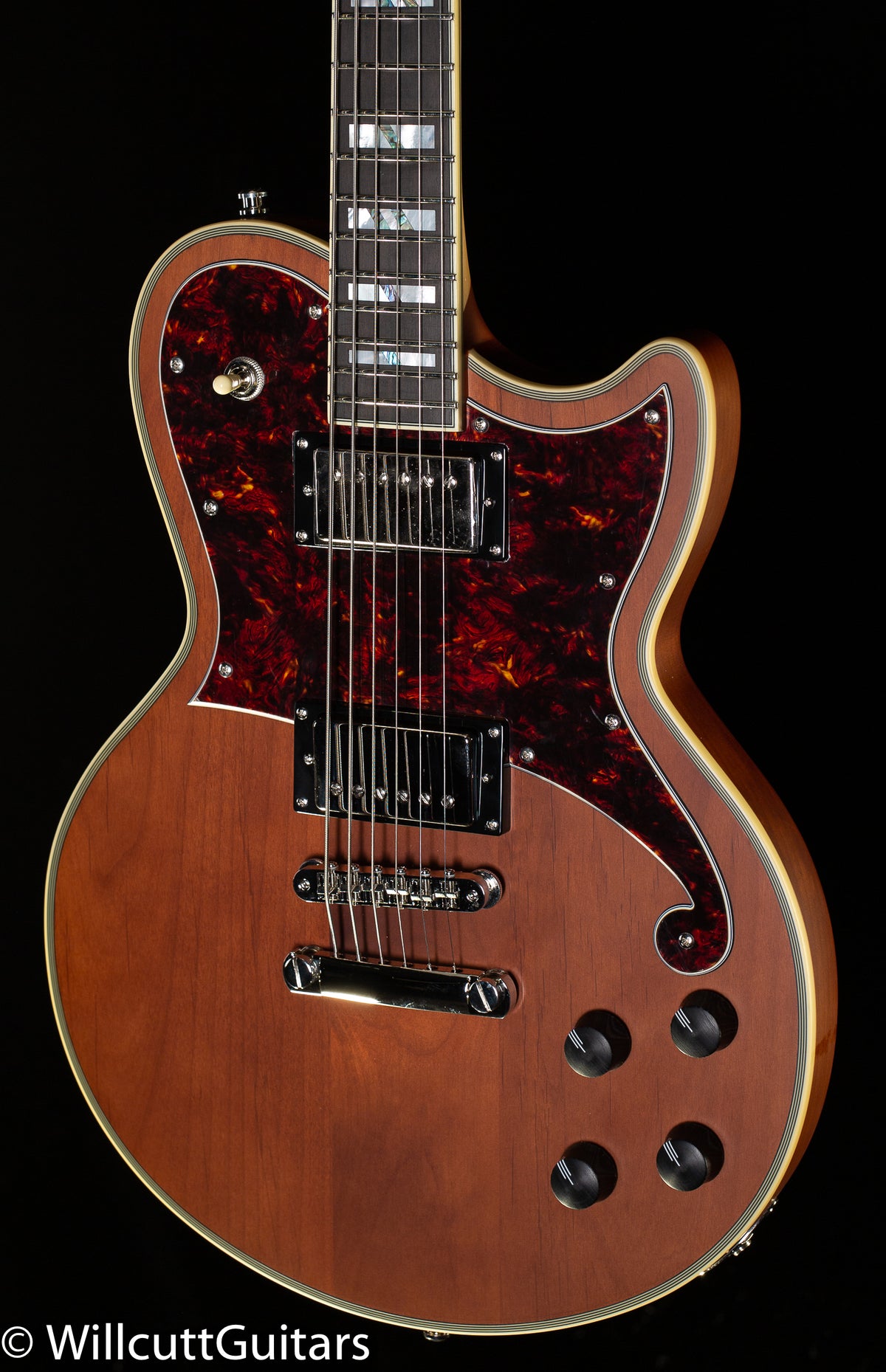 D&#39;Angelico Deluxe Atlantic Baritone Satin Walnut (791)