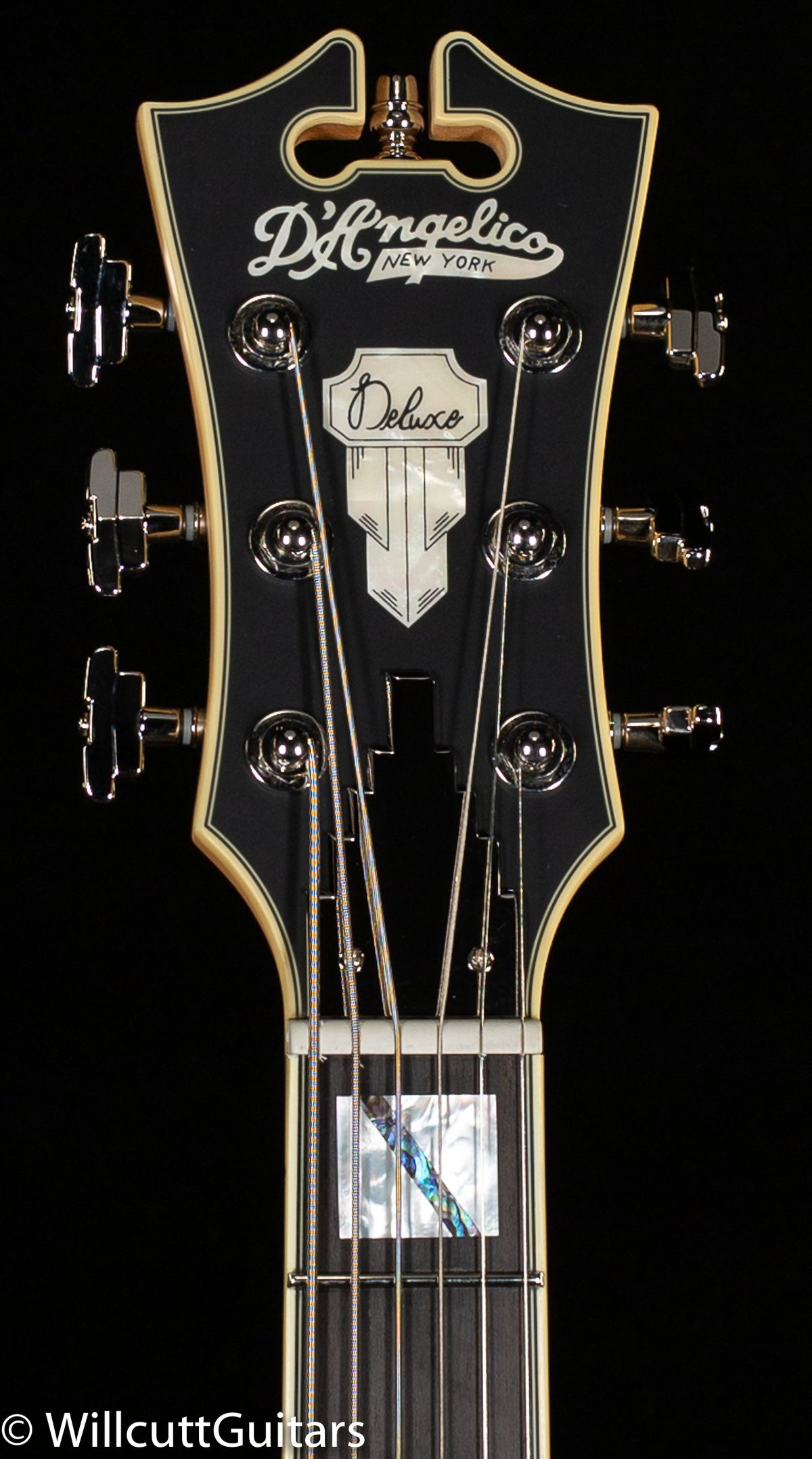 D&#39;Angelico Deluxe Atlantic Baritone Satin Walnut (791)