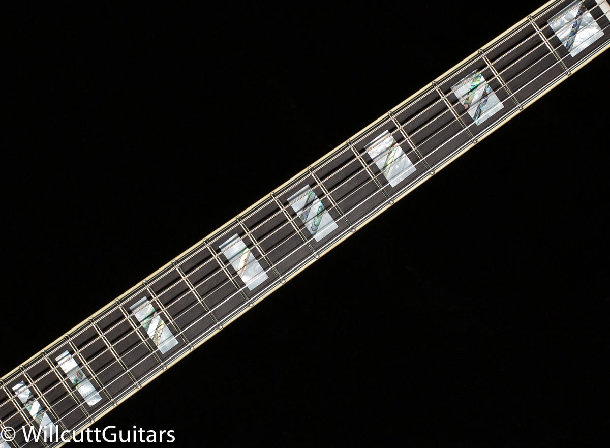 D&#39;Angelico Deluxe Atlantic Baritone Satin Walnut (791)