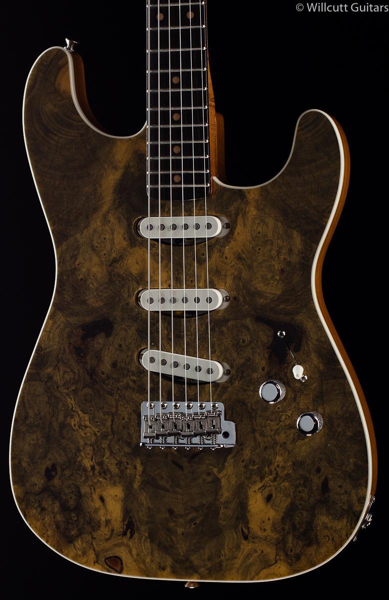 fender-custom-shop-50th-anniversary-willcutt-super-artisan-strat-buckeye-burl-096