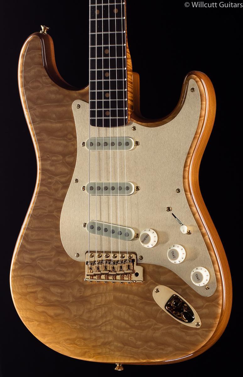 fender-custom-shop-50th-anniversary-willcutt-artisan-strat-quilt-maple-139