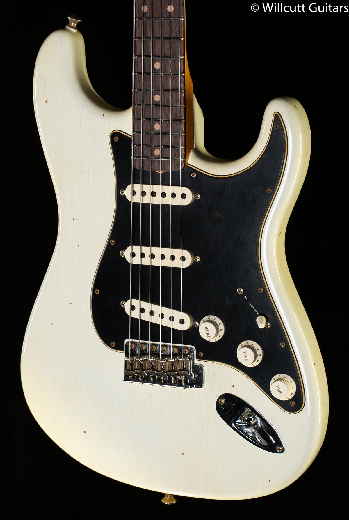 Fender Custom Shop Postmodern Strat Journeyman Relic, Rosewood Fingerboard, Aged Olympic White (806)