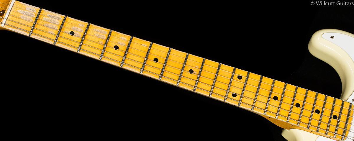 fender-custom-shop-2019-postmodern-strat-journeyman-relic-aged-vintage-white-230