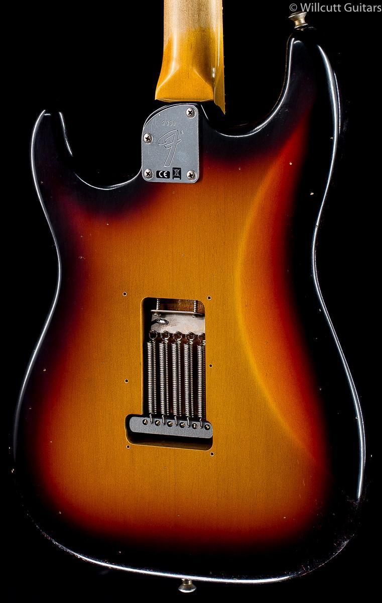 fender-custom-shop-2019-postmodern-strat-journeyman-relic-3-color-sunburst-330